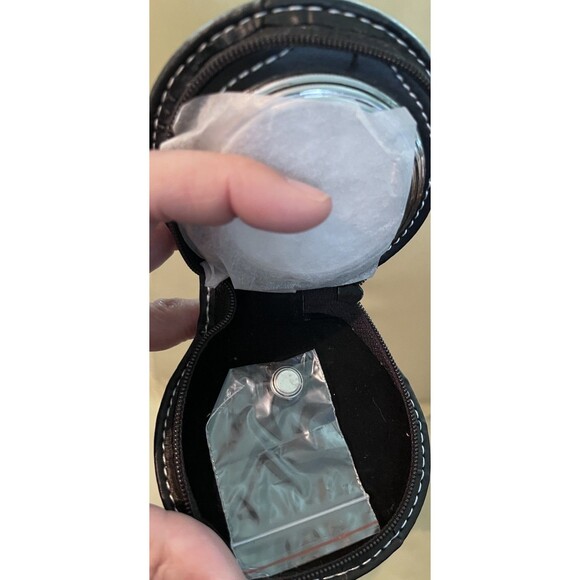 Vintage NOS GC Analog Travel Clock With Black Faux Zippered Case New Battery - Picture 5 of 5